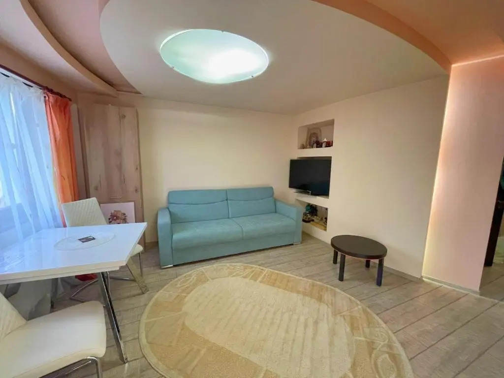 Ultracentral Lozonschi 2 rooms apartment