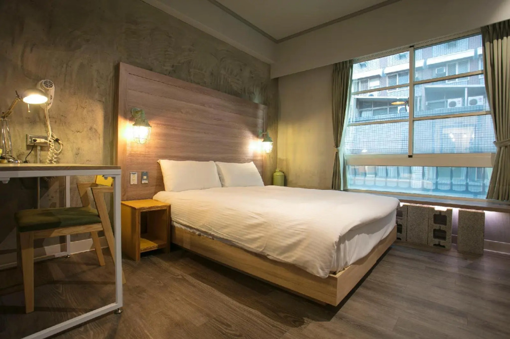 Tomer Hostel