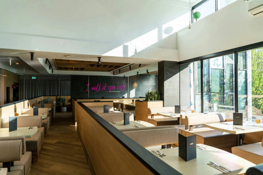 Sandman Signature Vancouver Downtown Hotel