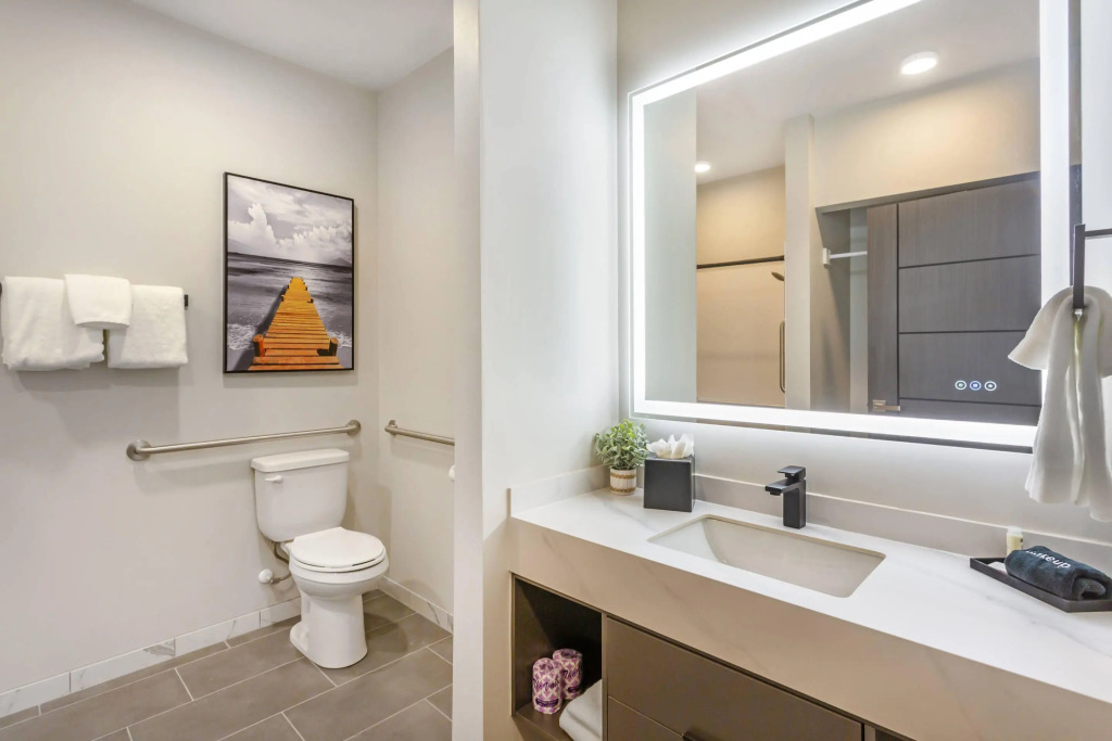 The Valor, an Ascend Collection Hotel