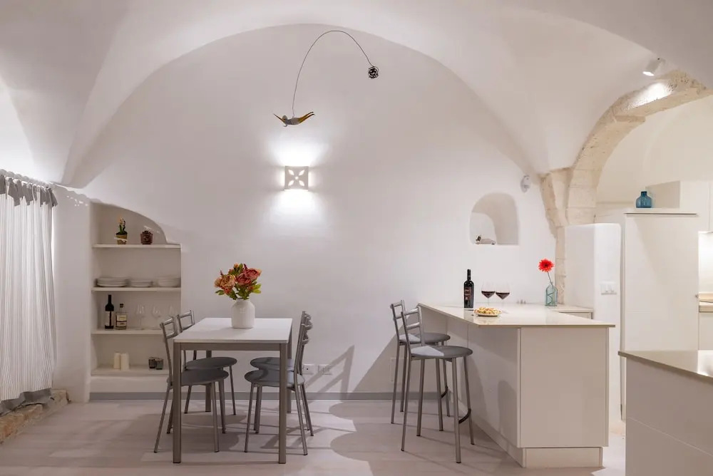 Stone apartment with Terrace by Wonderful Italy