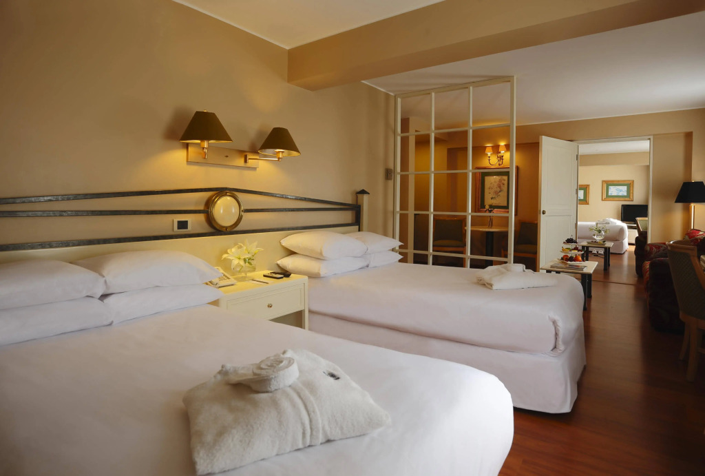 Suites del Bosque Hotel