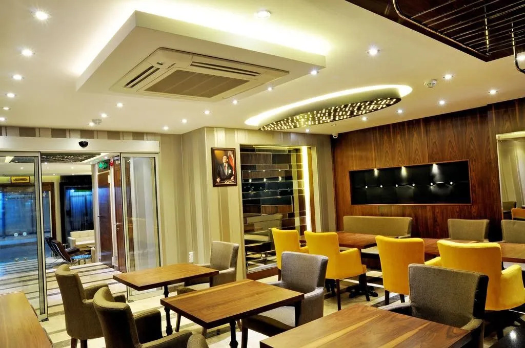 Avin Hotel