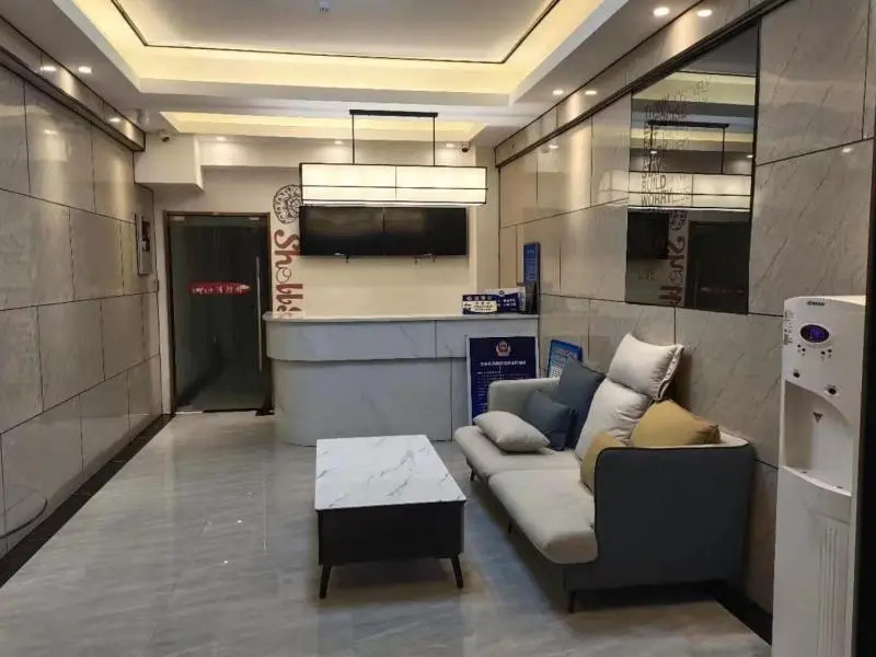 Shell Hotel Beijing Municipal Government New District Tuqiao Metro Station