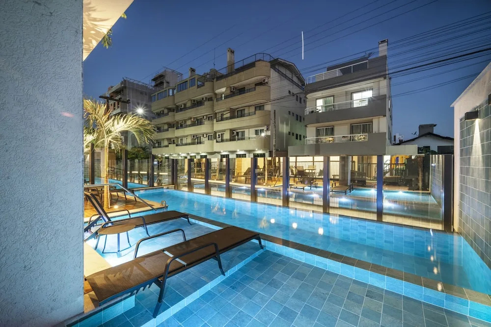 Apartamento 2 Quartos com Piscina 798