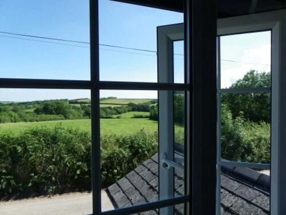 The Dainty Den, Headgate Farm