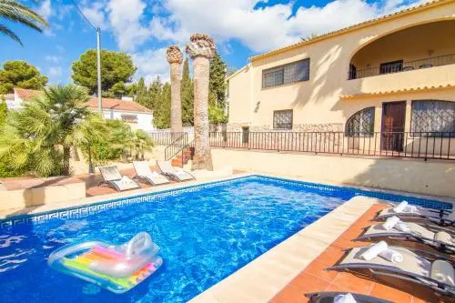 Abahana Villas Manuela