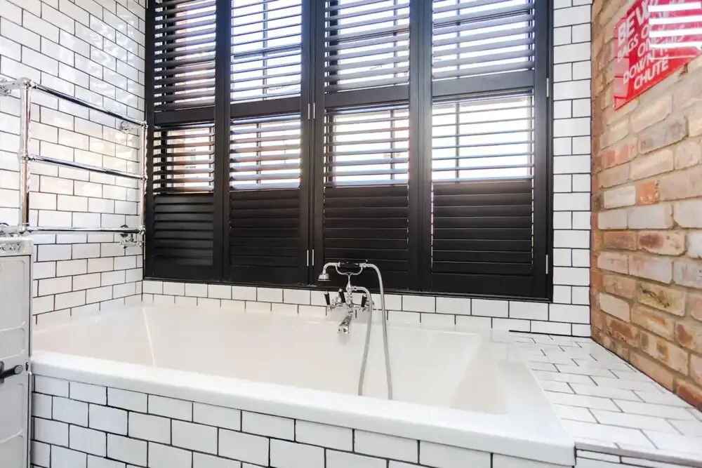 Spectacularly Unique 4 Bedroom House in Bethnal Green