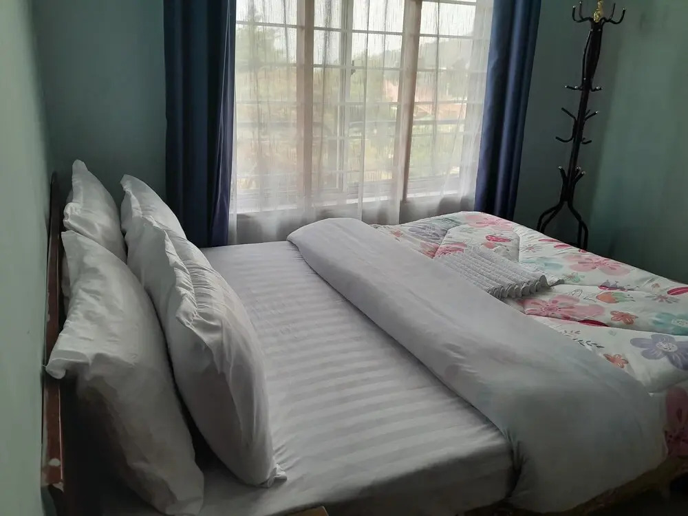 Highland Breeze Avacado Hotel