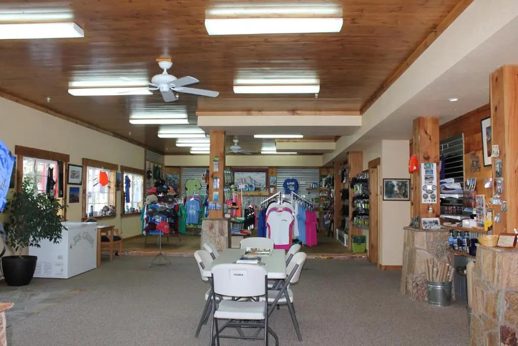 Whitney Portal Hotel And Hostel