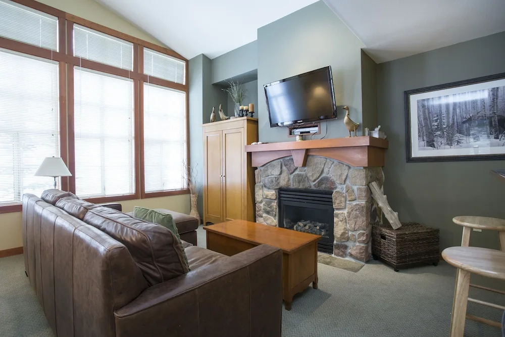 2310 - Two Bedroom Standard Eagle Springs East 2 Condo by RedAwning