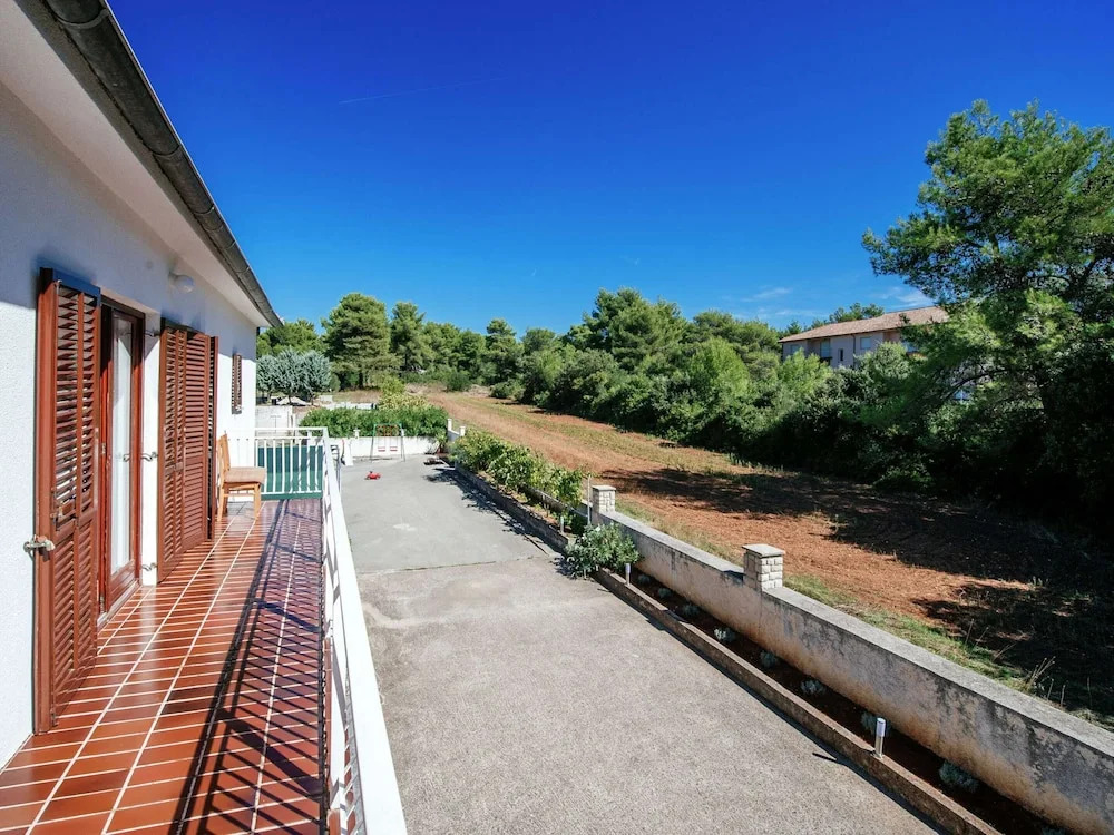 Apartment in Dalmatia With Terrace