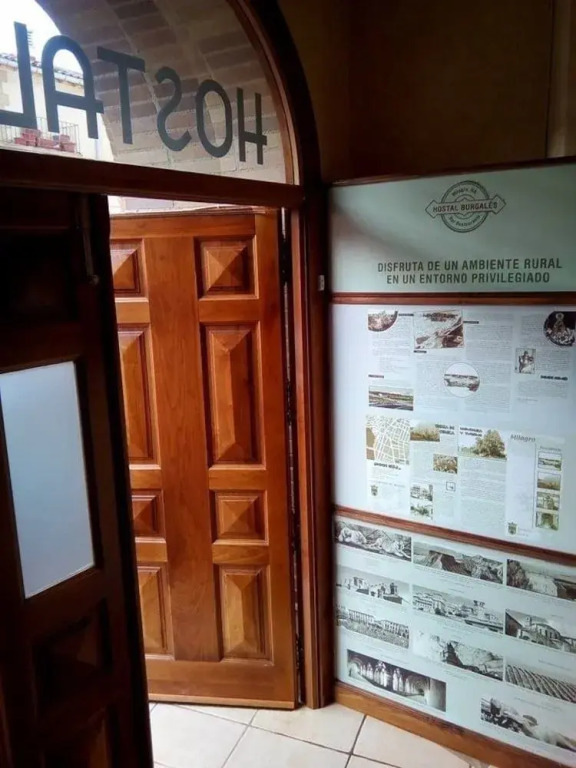 HOSTAL BURGALES