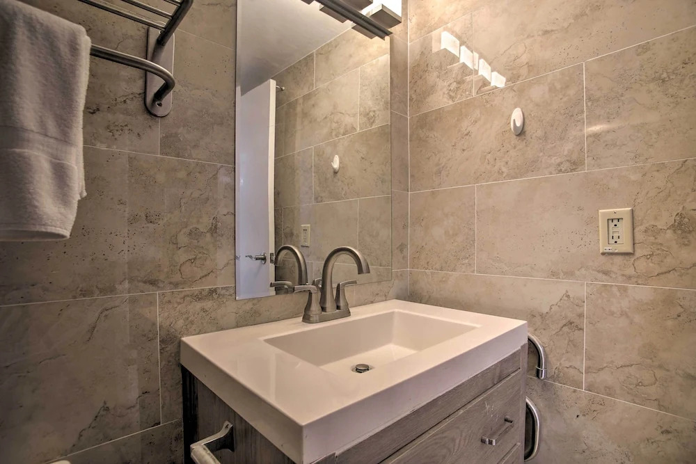 Ocean-view Studio in Marco Polo Beach Resort!