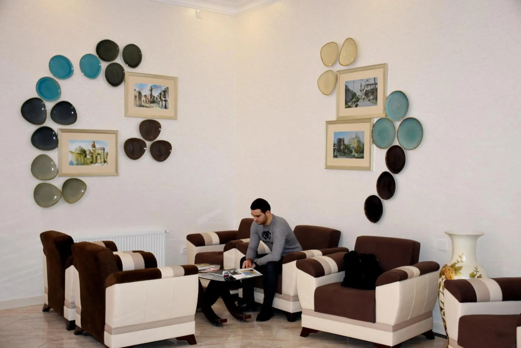 Consul Hotel