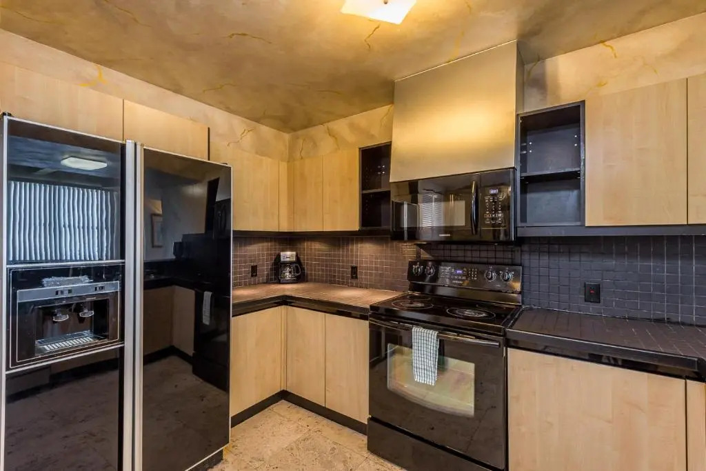 Amazing Two Bedroom Apartments Ocean view- Miami Beach