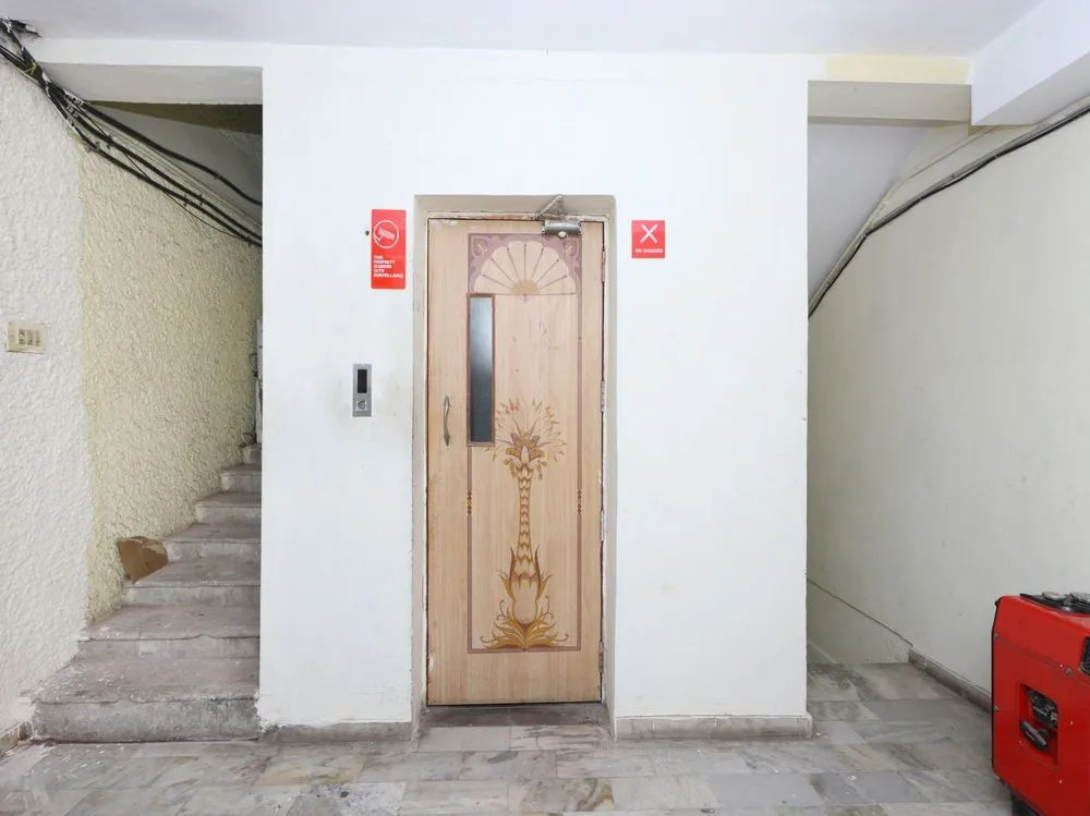 OYO 13297 Neha Residency