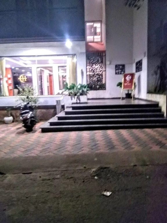 Hotel Karon Premium
