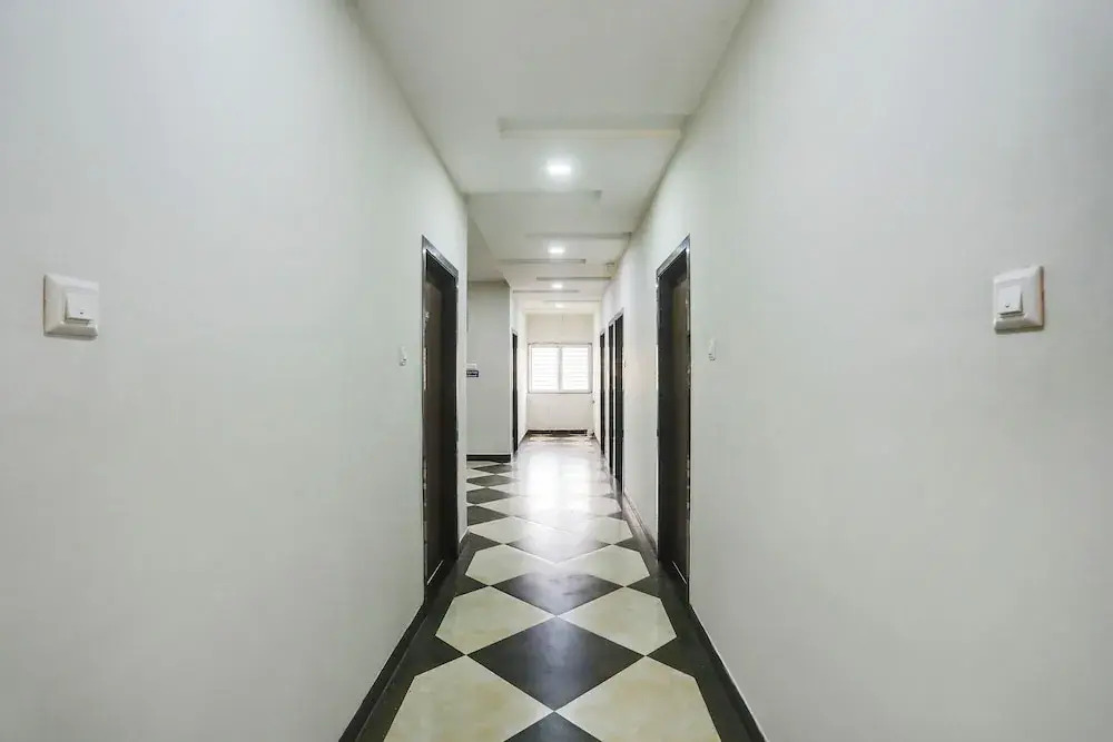 Hotel Johar Inn