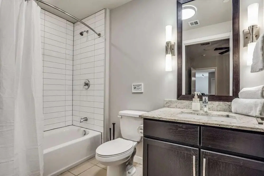 Stunning 2BR 2BA w/SKY POOL lounge CozySuites