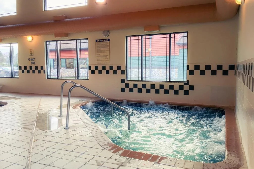 White Oak Inn & Suites