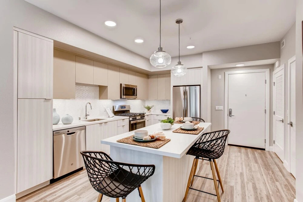 Pacific Beach Luxury Suites by Barsala