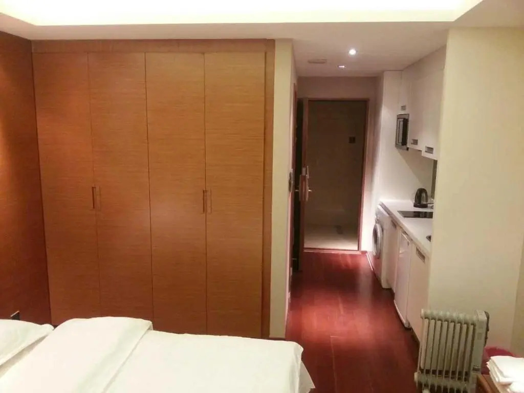 Kunming Shuncheng Space Apartment