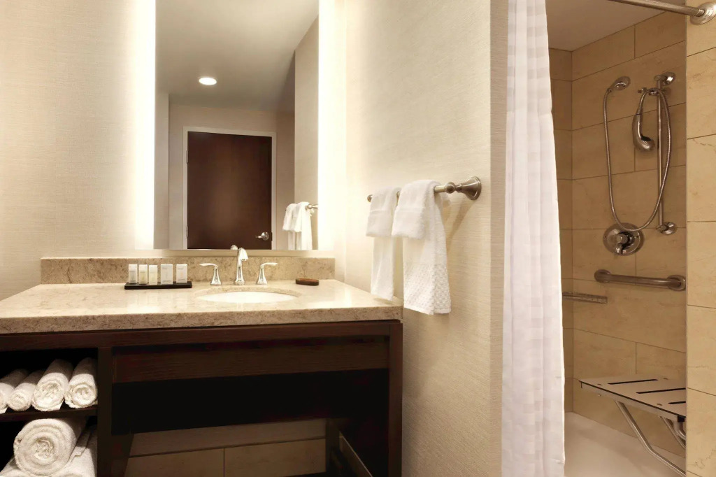 Embassy Suites by Hilton Akron Canton Airport