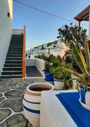 Georges Place