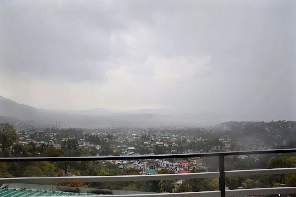 OYO 10566 Hotel Shanti Guest House