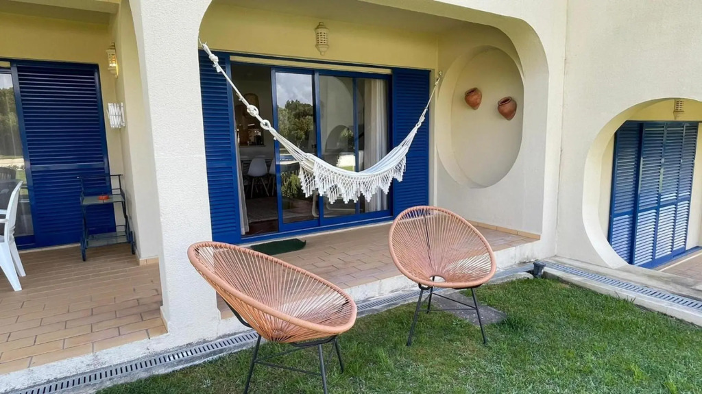 Superb Apartment with patio and pool view - BM