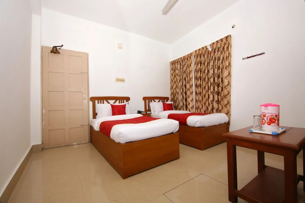 OYO 6712 Hotel Malabar House