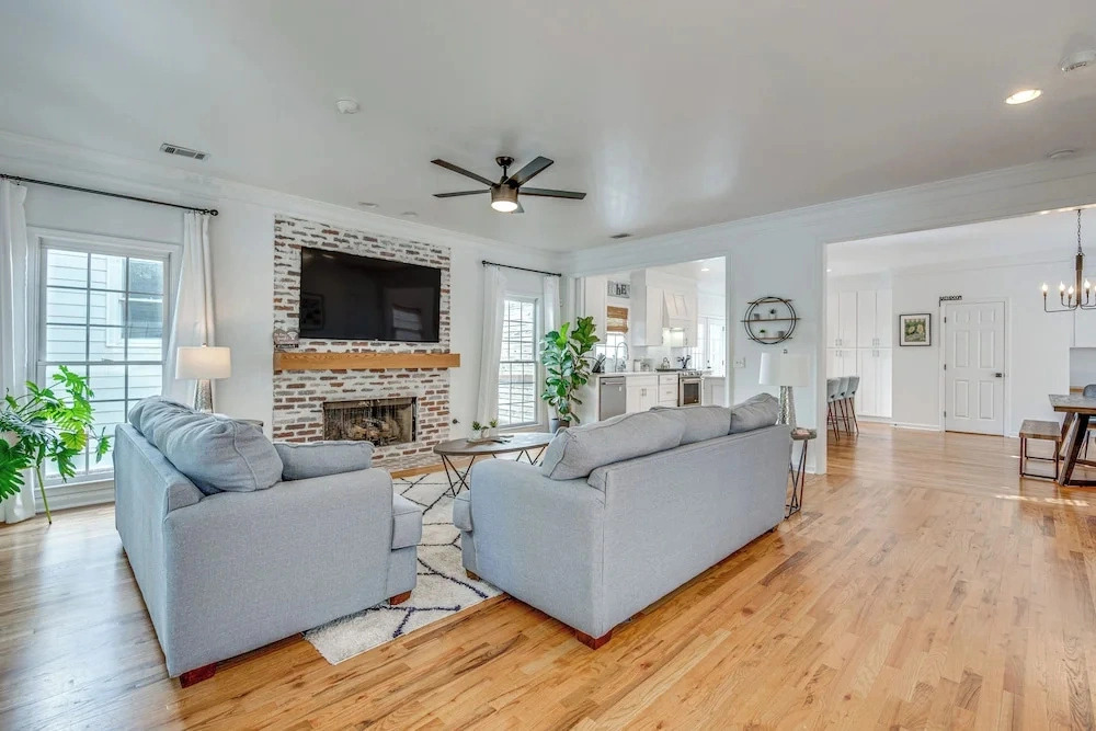 Walk to Mercedes-benz! Spacious Getaway in Atlanta