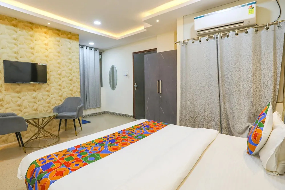 FabHotel Namaste Kashi