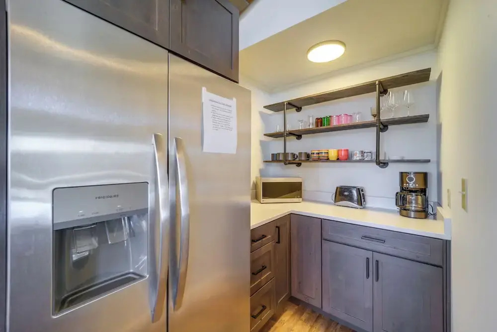2 Mi to Beech Mtn Resort: Family Home w/ Hot Tub!