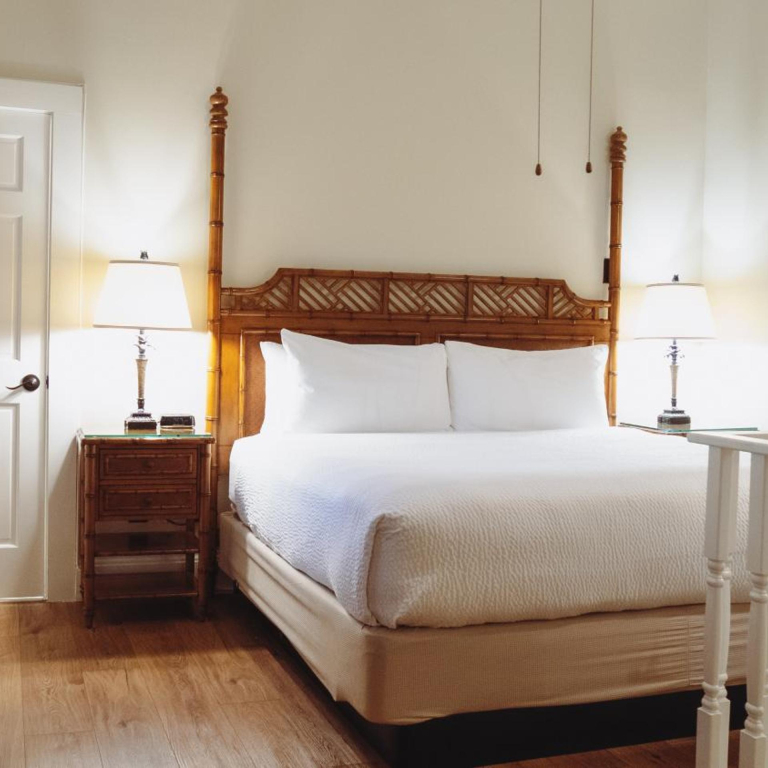 Silver Palms Inn & Historic Homes