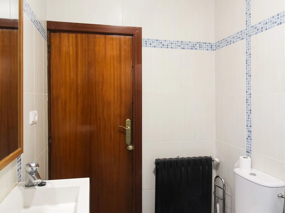 Villa in Villamuriel With Pool and Barbecue