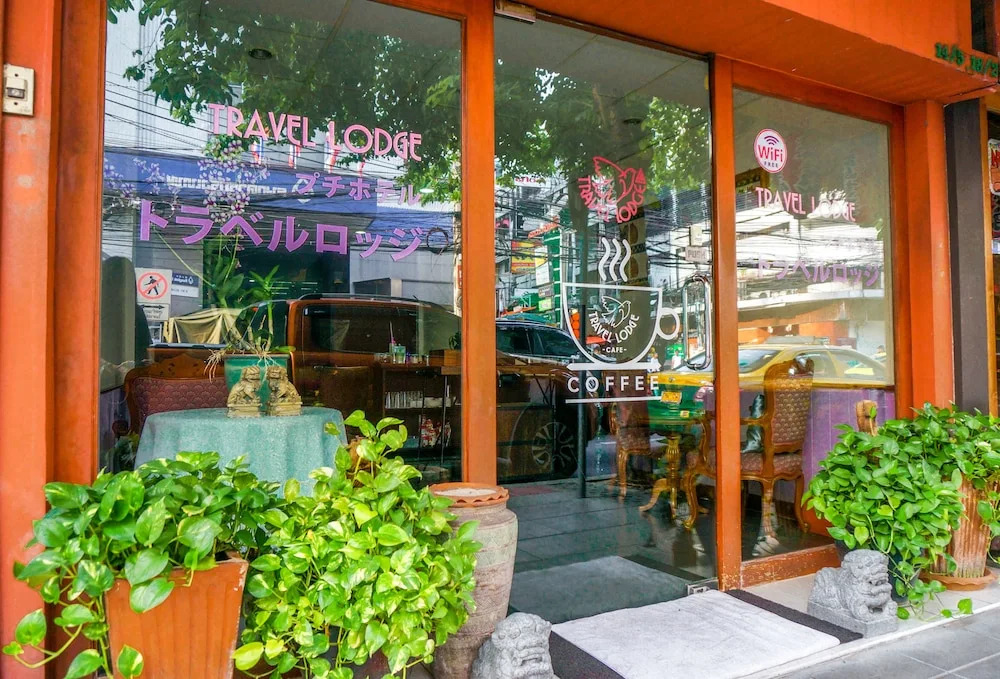 Travel Lodge Suriwongse - Adult only