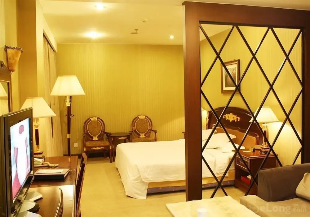 Royal Palace Hotel