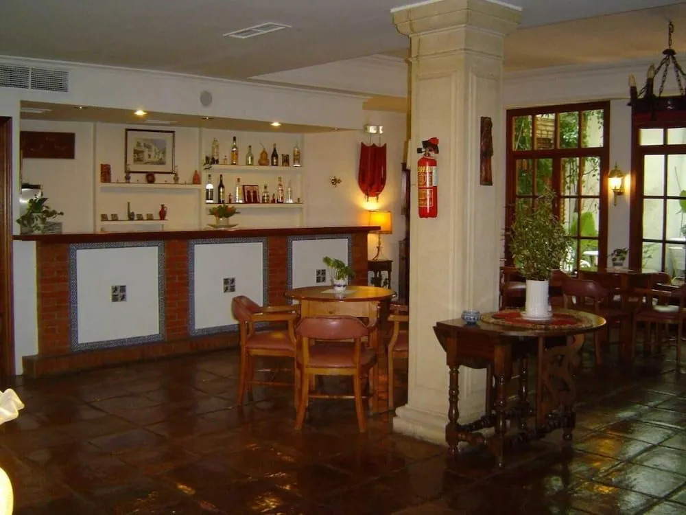 Hotel Albucasis