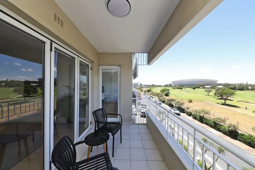 Two Bedroom Apartment With Mountain Views