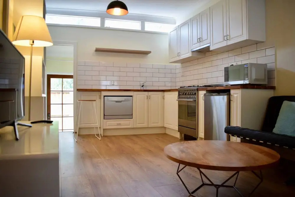 Stylish Cute Cottage in McMahons Point