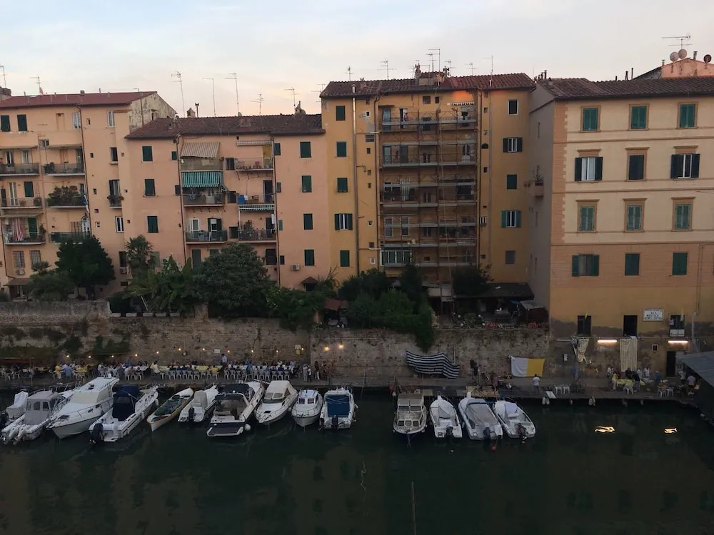 L'Ora delle Streghe Charme and Design b&b