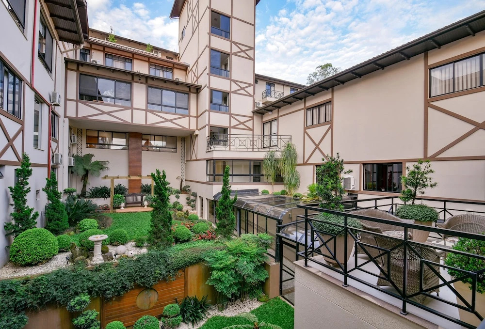 Hotel Tirolesa