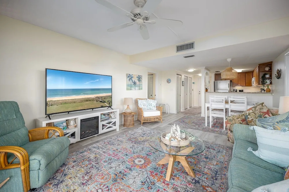 Creston House Condominium