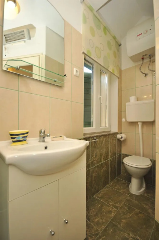 Apartments Mladen