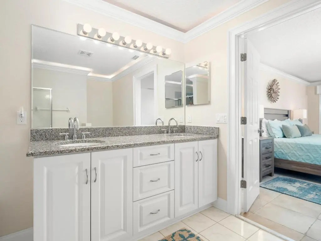 Complete SeaRenity, 4 BRs, Private Pool, Walk to Beach, Sleeps 8