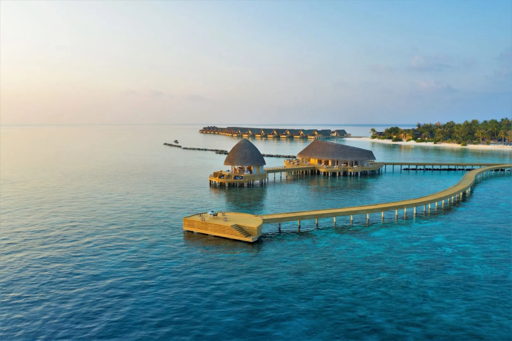 Emerald Faarufushi Resort & Spa - Deluxe All Inclusive