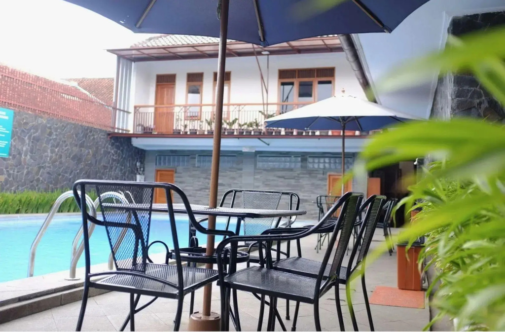 The Priangan Hotel I Yos Sudarso