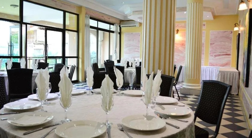 Hotel Makepe Palace